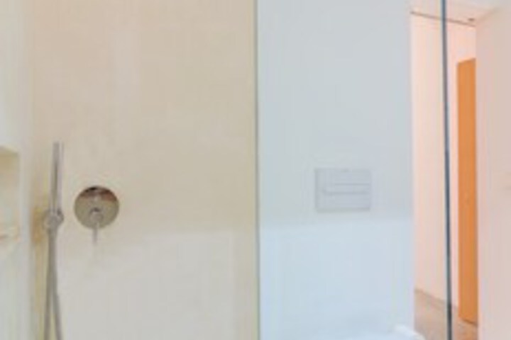 Room 3 of 26