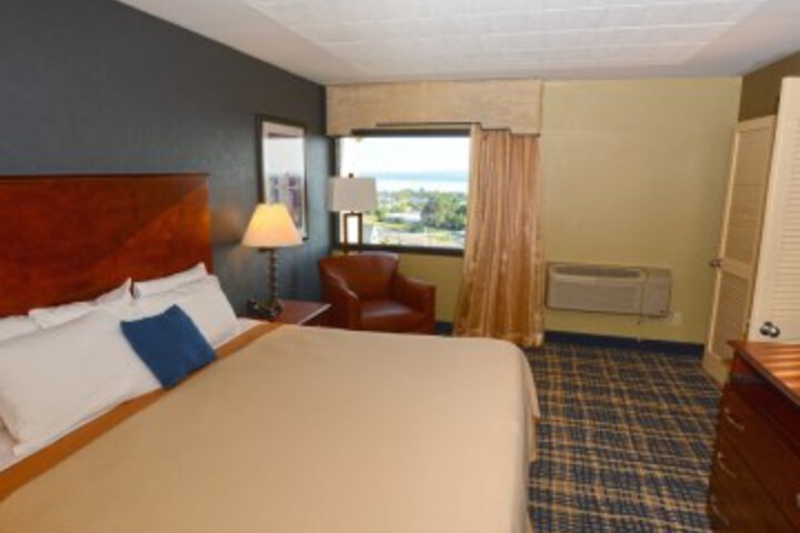 Room 3 of 30