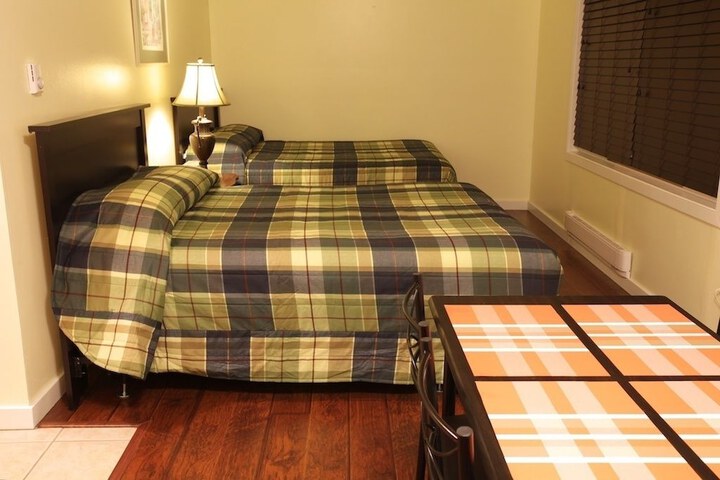 Room 8 of 51
