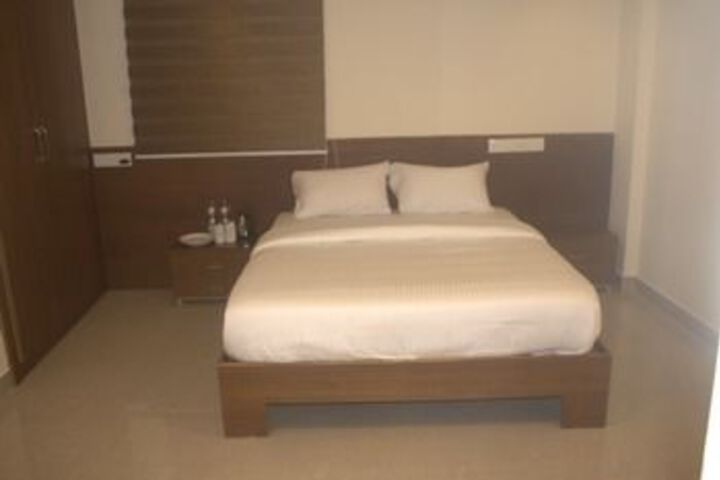 Room 6 of 21