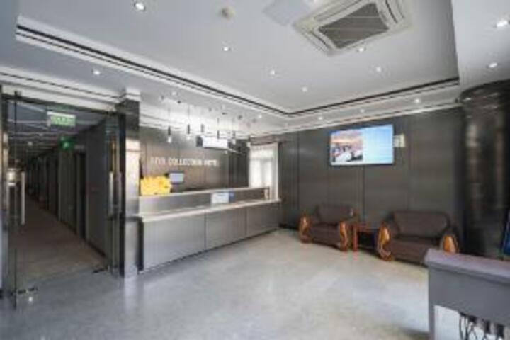 Siya Collection Hotel (Beijing West Railway Station North Square)