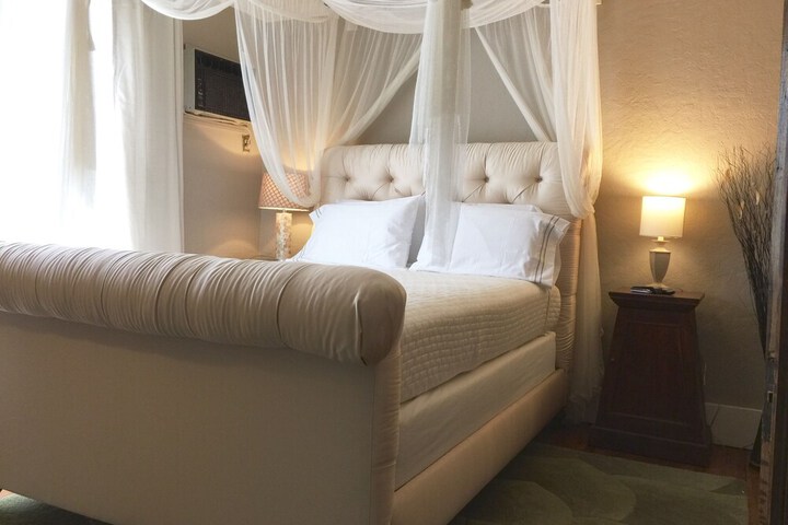 Room 3 of 135