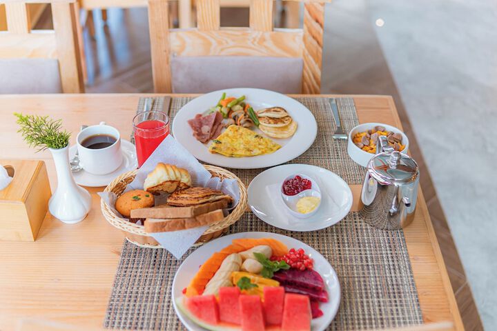 Breakfast/Coffee Service 29 of 32