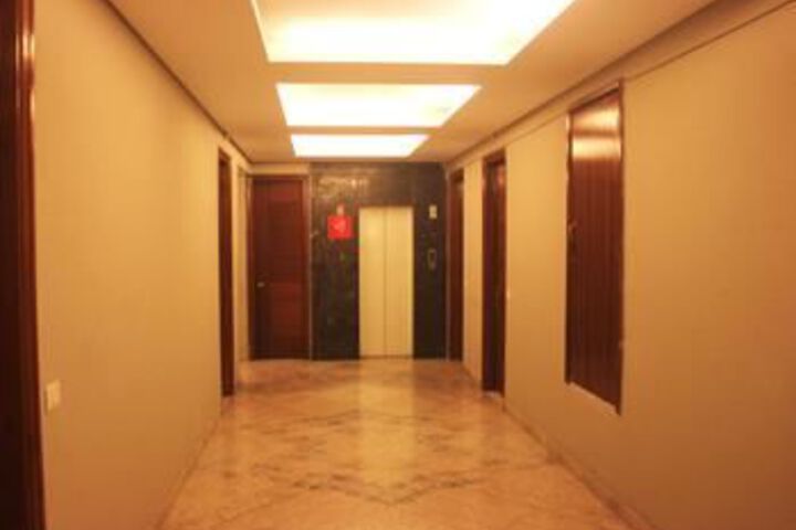 Ballroom/Hall 14 of 15