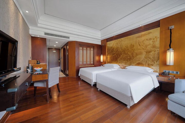 Room 25 of 95