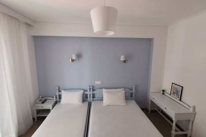 Room 25 of 34