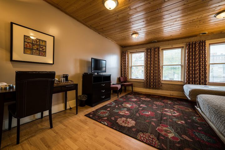 Room 13 of 68