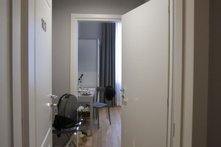 Room 15 of 96