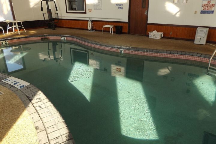 Pool 12 of 39