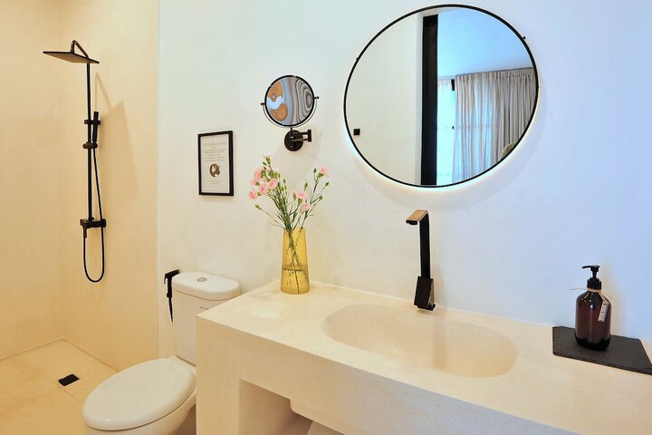Room 5 of 37