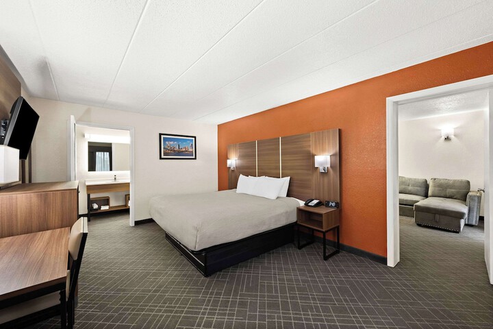 Standard | King Bed (3 of 26)