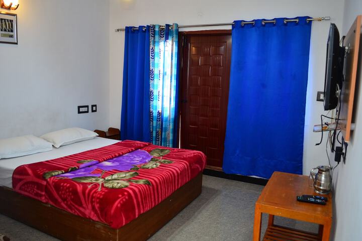 Room 3 of 15