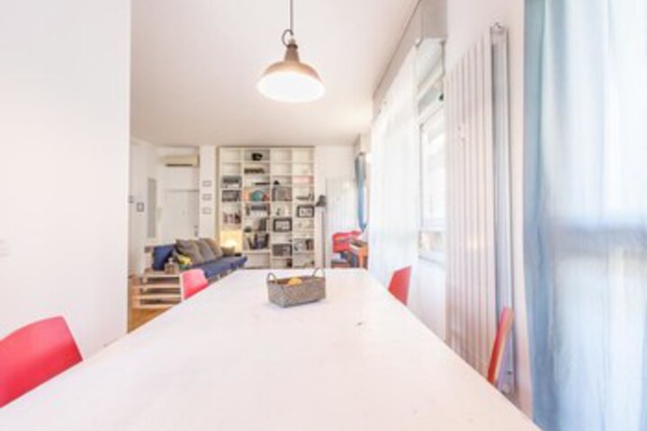 Room 11 of 25