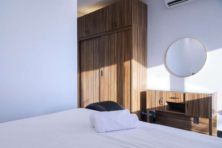 Room 32 of 178