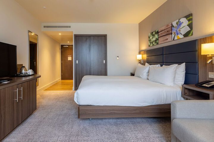 Room 35 of 87