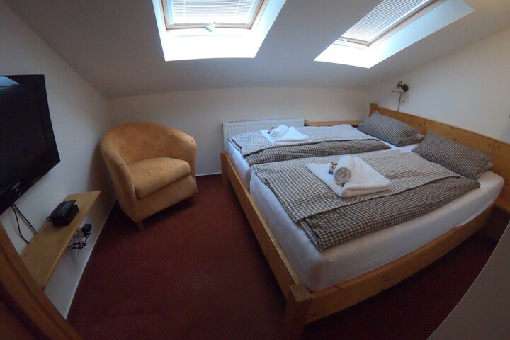 Room 11 of 46