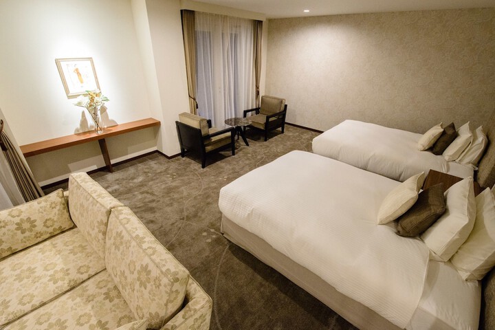 Room 22 of 96