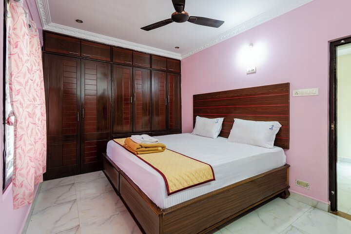 Room 4 of 27