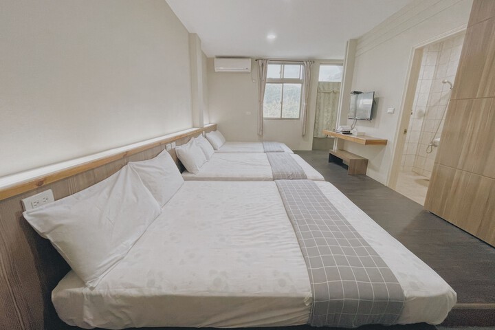 Room 22 of 42
