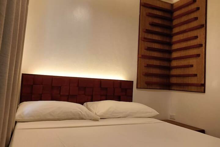 Room 9 of 24