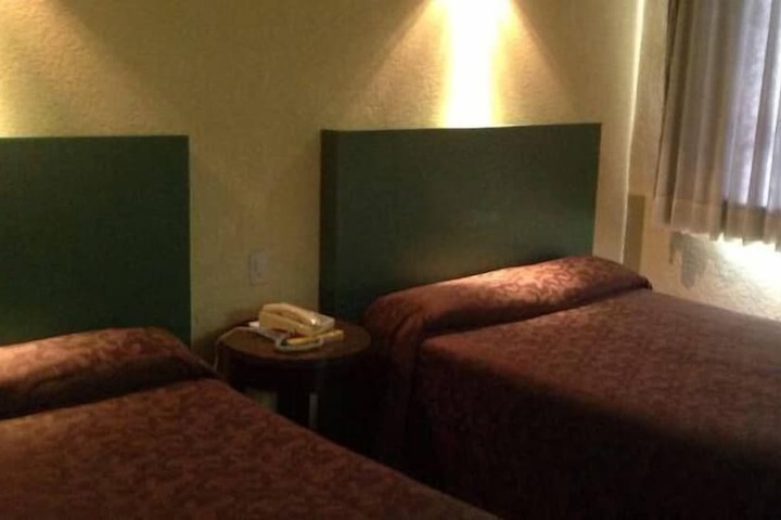 Room 2 of 17