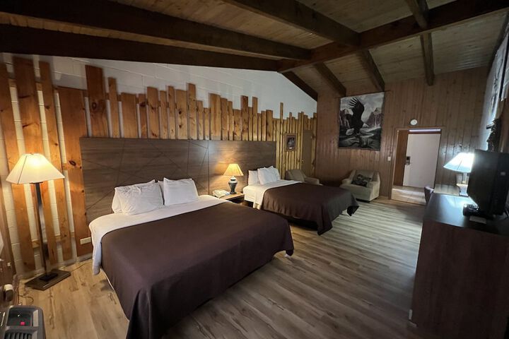 Room 7 of 48