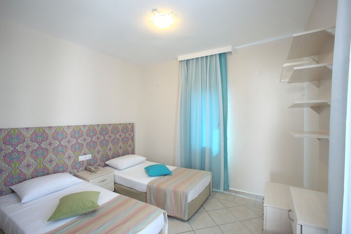 Room 6 of 30