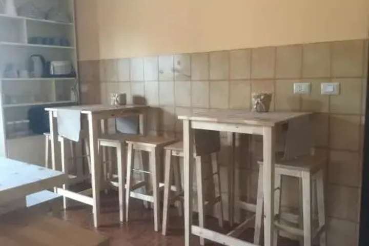Room 4 of 13