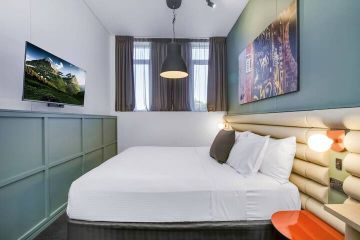 Room 7 of 57