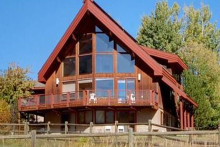 Exterior of Alpen View Home by RedAwning