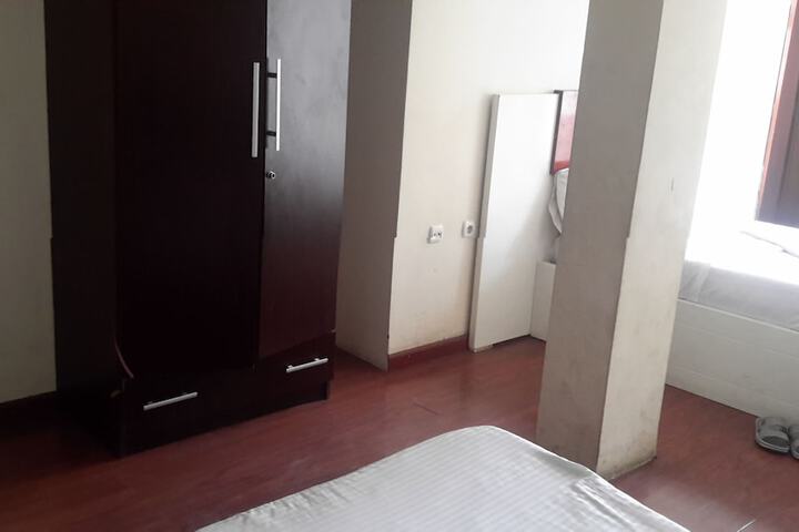 Room 25 of 36