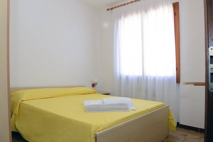 Room 6 of 85