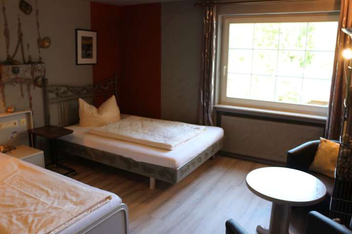 Room 14 of 73