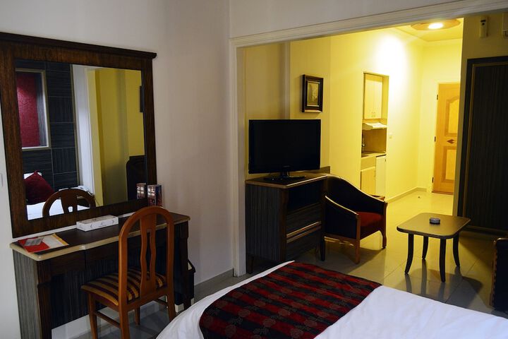 Room 15 of 42