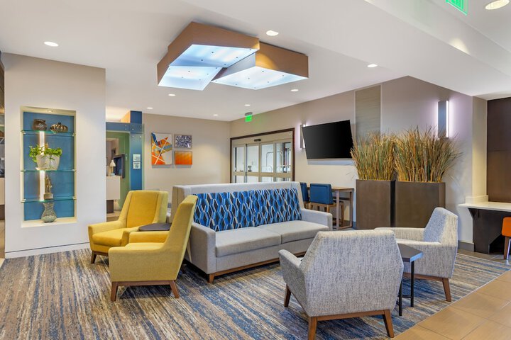 Guest Lobby