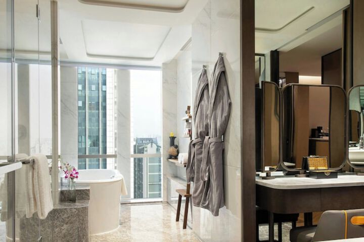 Room 46 of 118