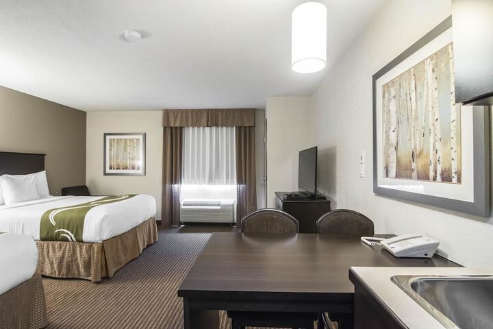 Room 14 of 33