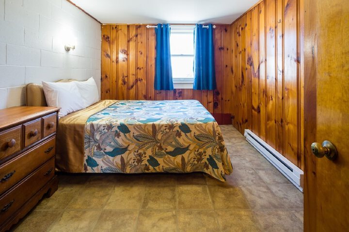 Room 42 of 219