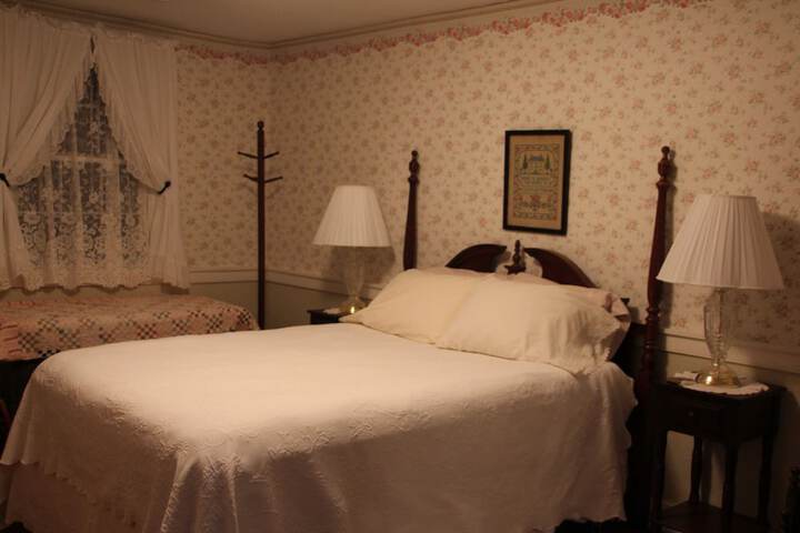 Room 4 of 40