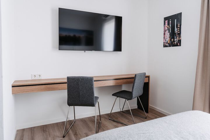 Room 52 of 86