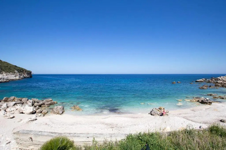 Beach 19 of 28