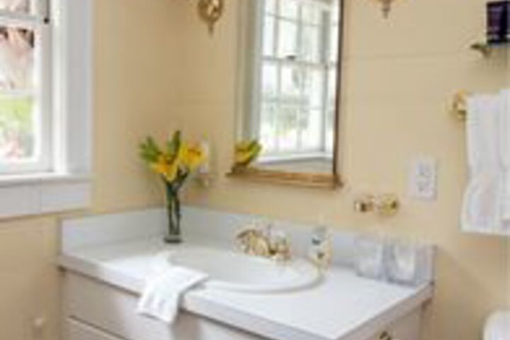 Room 4 of 15
