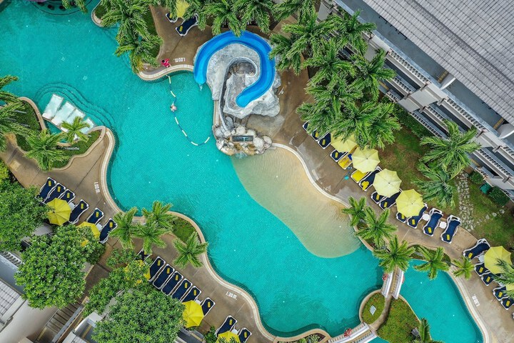 Pool 76 of 120