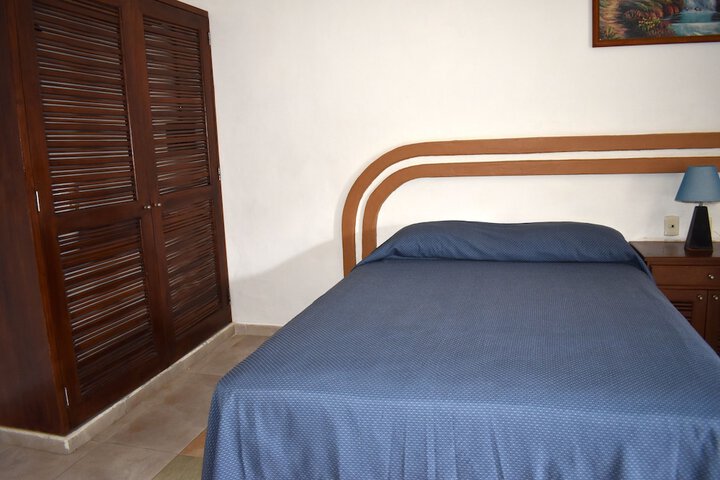 Room 10 of 75