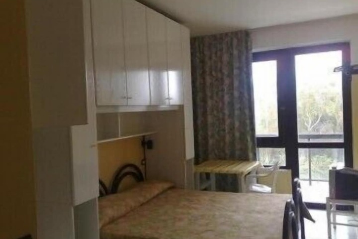 Room 4 of 19