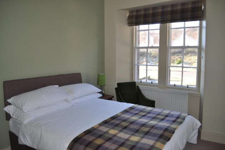 Room 8 of 25