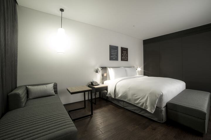 Room 19 of 78