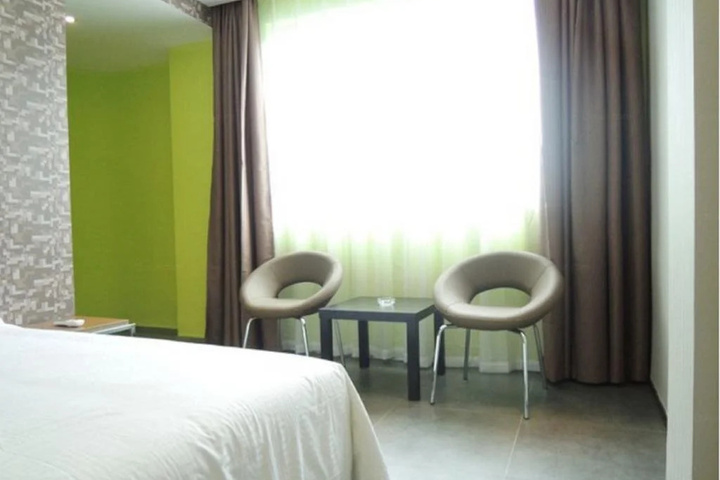 Room 3 of 13