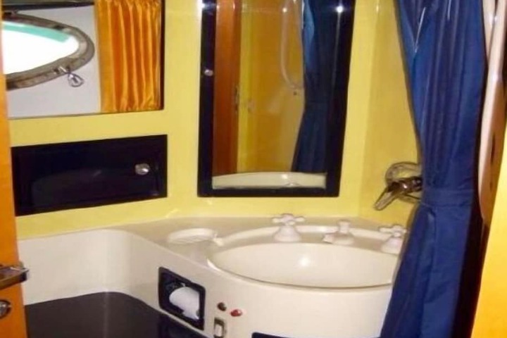 Room 15 of 26