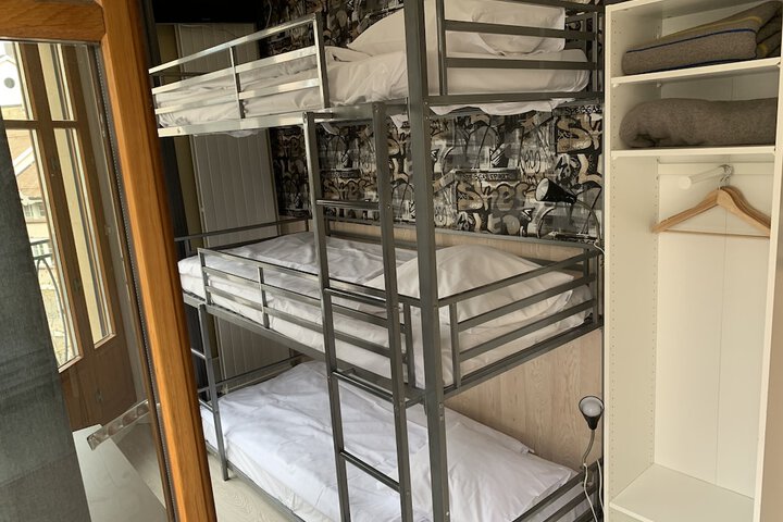 Room 17 of 41